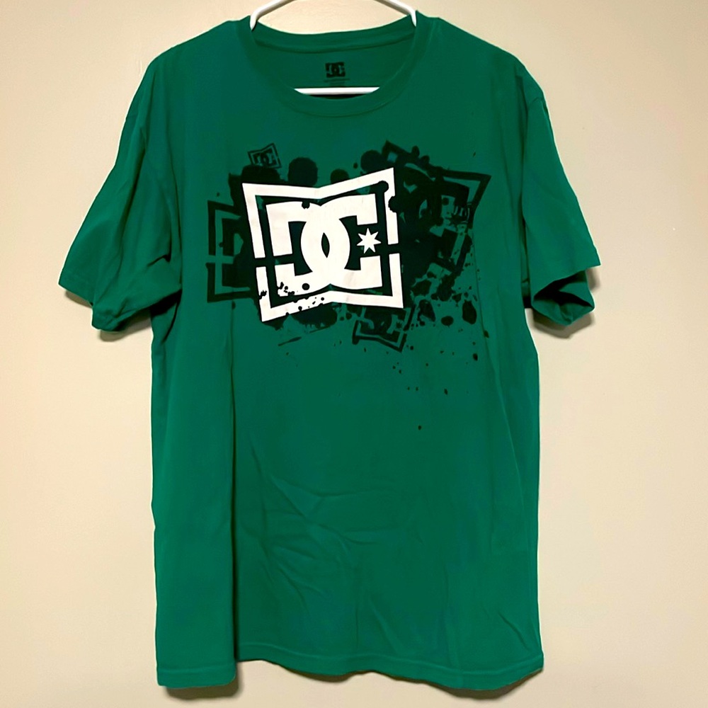 Nice Y2K Green DC SHOES Men’s S SKATE T-Shirt Great Color